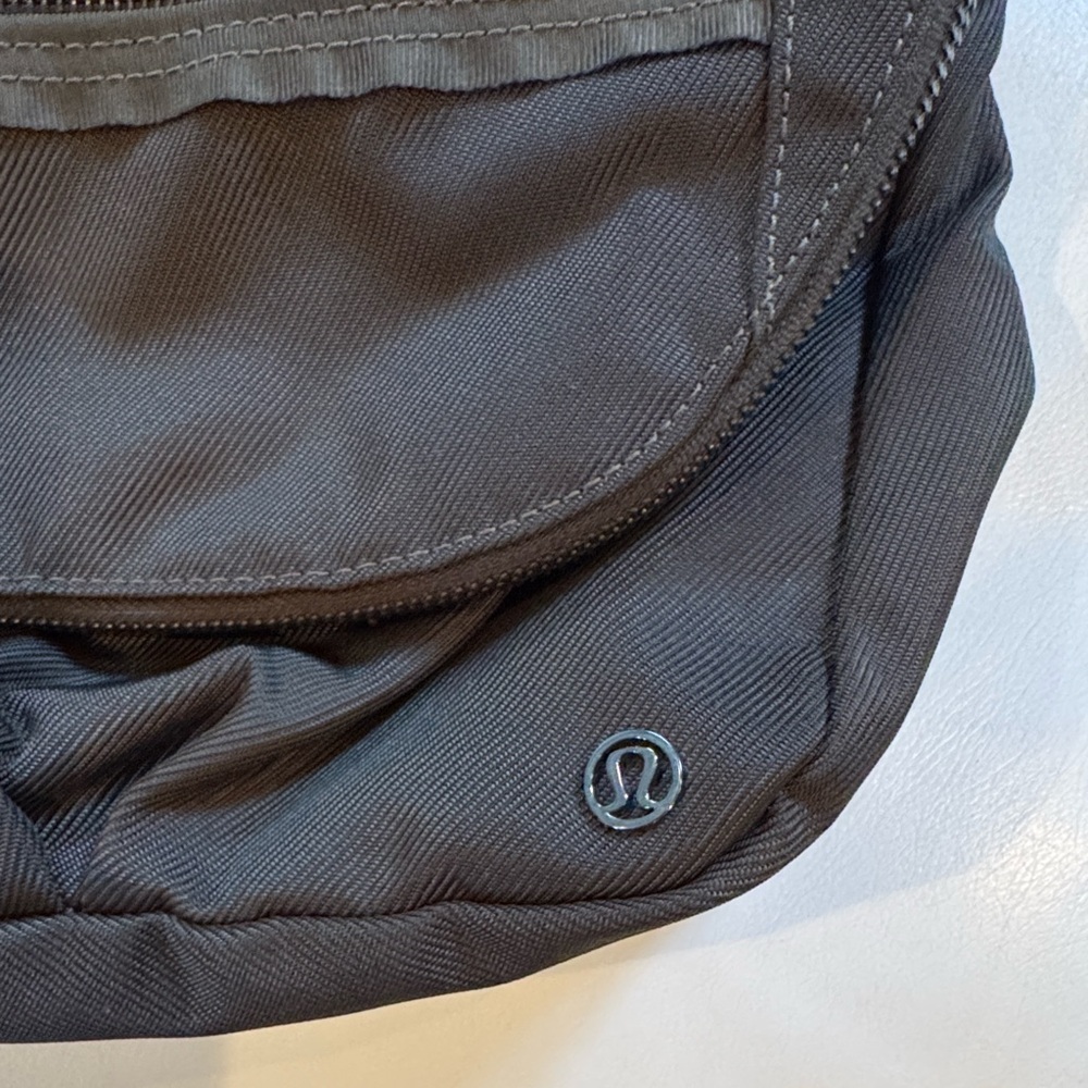 Lululemon Dark Olive Green Festival Crossbody Bag - Picture 8 of 12